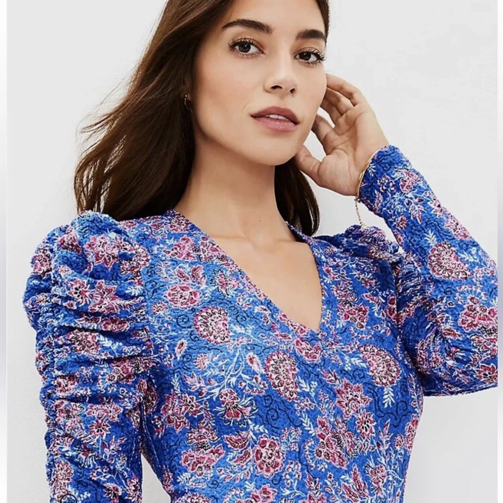 Ann Taylor LOFT Size XL NWT Garden Shirred Puff Long Sleeve Top Cerulean Star